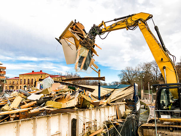 Best Basement Cleanout Services  in Munising, MI